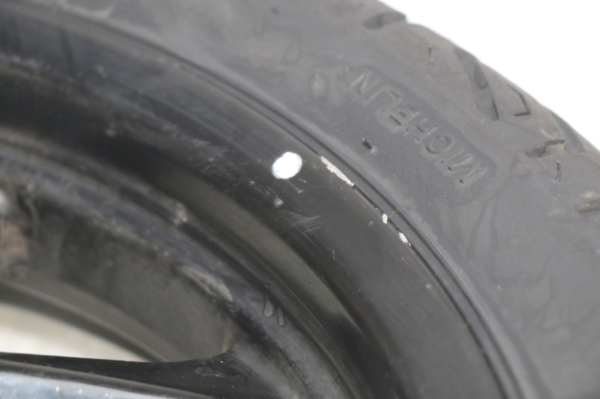 photo de RUEDA DELANTERA SYM GTS EFI 125 (2012 - 2016) - Primer plano técnico