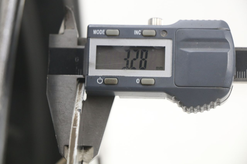 photo de LLANTA DELANTERA  JONWAY GTX 2T 50 (2014 - 2020) - Detalle de la pieza