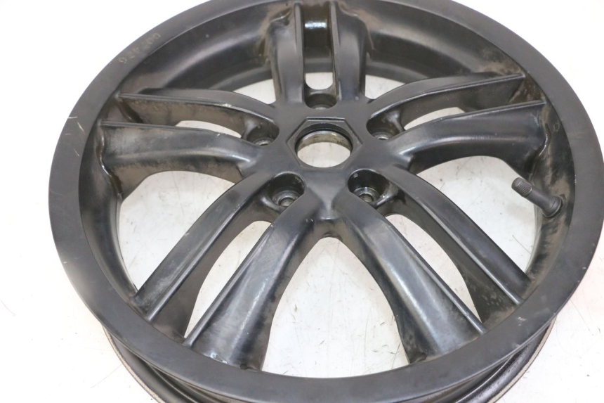 photo de LLANTA DELANTERA  PIAGGIO IE MP3 YOURBAN 300 (2011 - 2016) - Primer plano de alta resolución