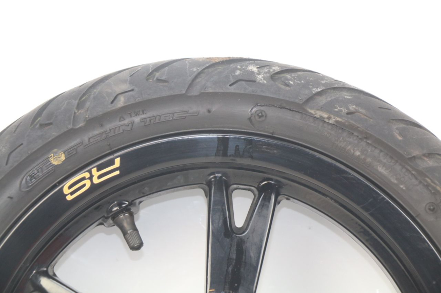 photo de LLANTA DELANTERA PEUGEOT KISBEE 2T 50 (2010 - 2017) - Características distintivas