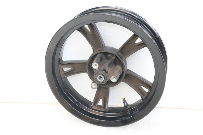 photo de LLANTA DELANTERA  PEUGEOT KISBEE 2T 50 (2018 - 2022) - Primer plano técnico