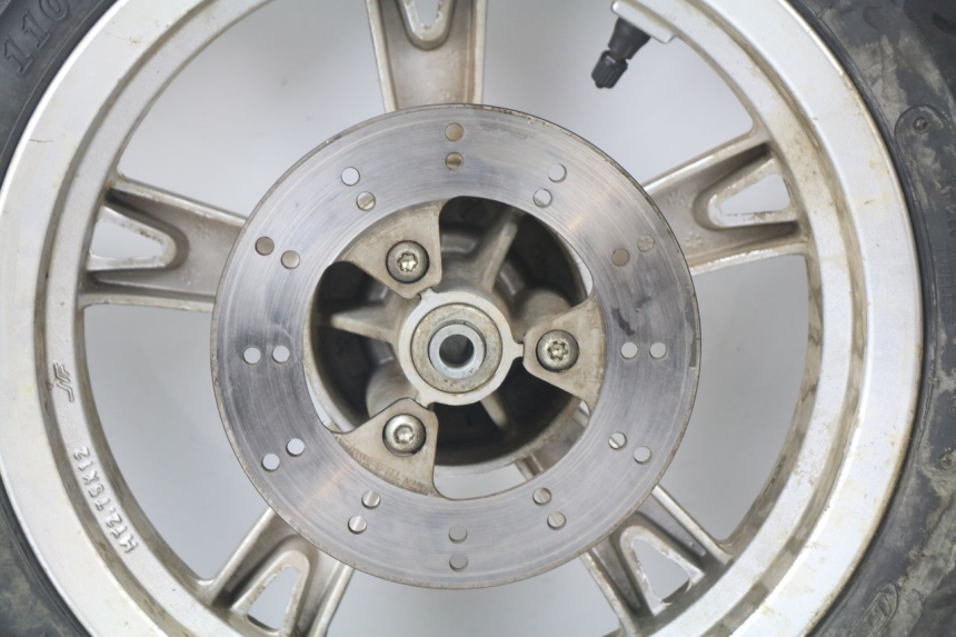 photo de LLANTA DELANTERA  PEUGEOT KISBEE 4T 50 (2010 - 2017) - Zoom sobre los componentes