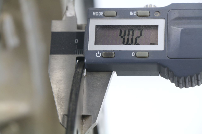 photo de LLANTA DELANTERA  PEUGEOT KISBEE 4T 50 (2010 - 2017) - Zoom estado de uso