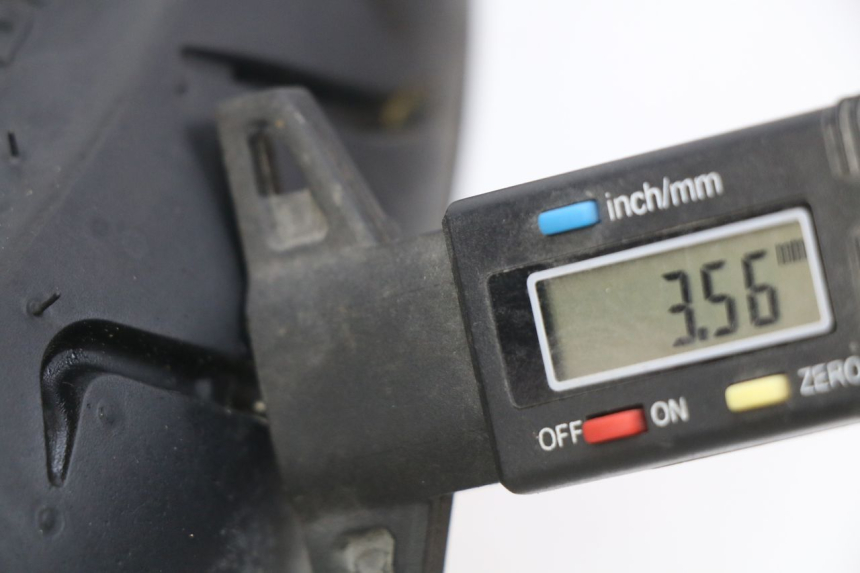 photo de LLANTA DELANTERA PIAGGIO LIBERTY IGET S 125 (2016 - 2020) - Enfoque en la estructura