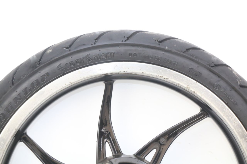 photo de LLANTA DELANTERA PIAGGIO LIBERTY IGET S 125 (2016 - 2020) - Detalles de los puntos de fijación