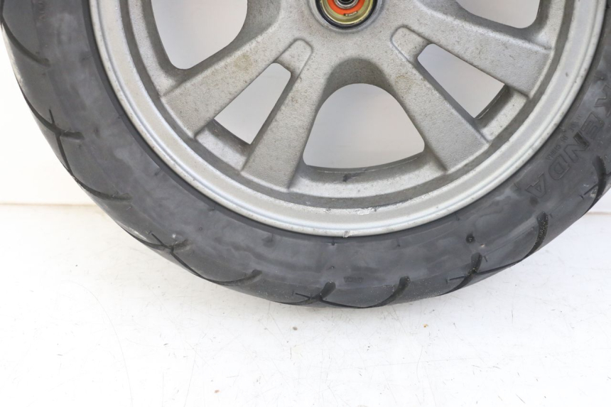 photo de LLANTA DELANTERA KYMCO LIKE 125 (2009 - 2016) - Detalles de los puntos de fijación