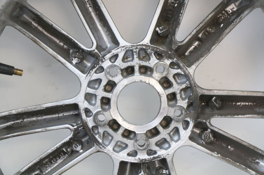 photo de LLANTA DELANTERA PIAGGIO MP3 LT 400 (2007 - 2012) - Estado de la superficie y material