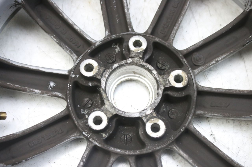 photo de LLANTA DELANTERA PIAGGIO MP3 RL 250 (2006 - 2010) - Primer plano técnico