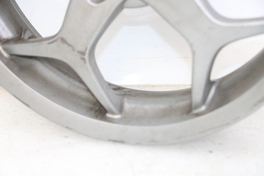 photo de LLANTA DELANTERA  PIAGGIO MP3 500 (2014 - 2017) - Detalles de los puntos de fijación