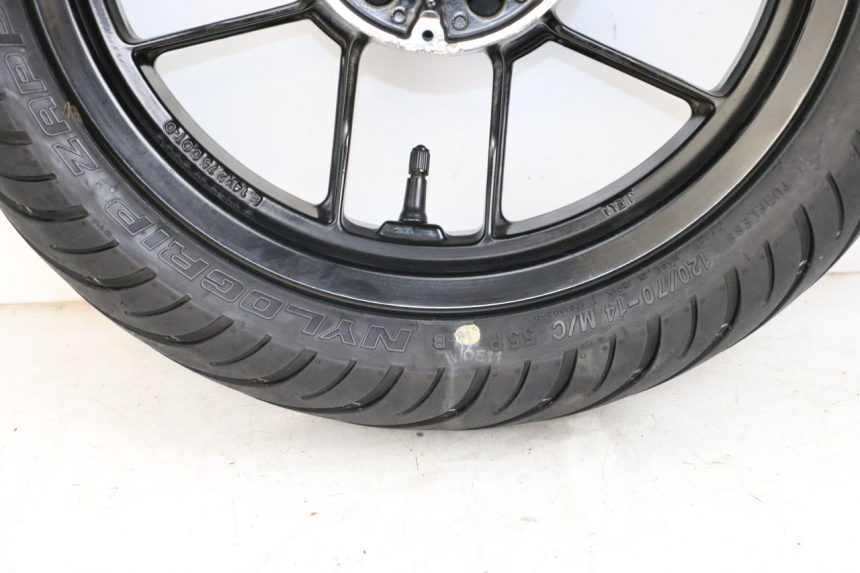 photo de LLANTA DELANTERA PIAGGIO NEW TYPHOON 50 (2018 - 2021) - Características distintivas