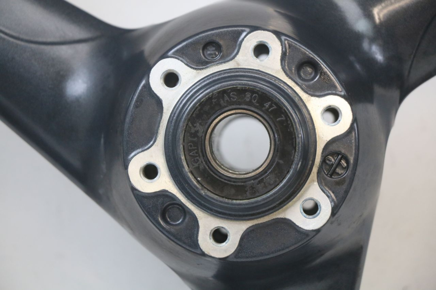 photo de LLANTA DELANTERA  MOTO GUZZI NORGE 8V GT 1200 (2011 - 2016) - Primer plano técnico