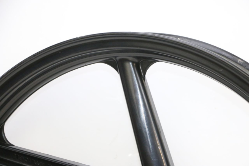 photo de LLANTA DELANTERA  HONDA NSR R 125 (1994 - 2003) - Enfoque en la estructura