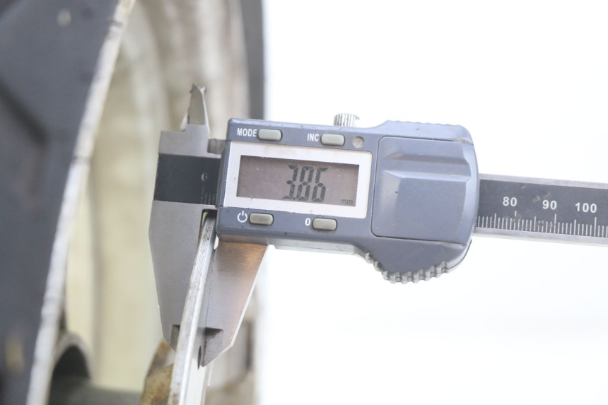 photo de LLANTA DELANTERA SELECT UP OCTALIS 125 (2007 - 2012) - Zoom estado de uso