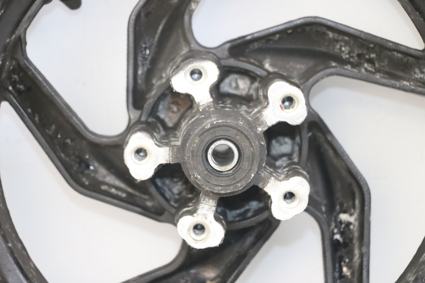 photo de LLANTA DELANTERA SYM ORBIT III 3 4T 50 (2018 - 2021) - Zoom sobre los componentes