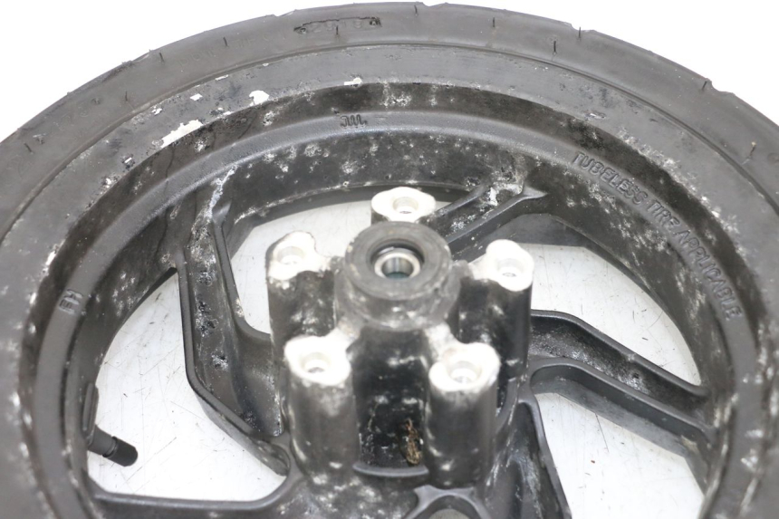 photo de LLANTA DELANTERA SYM ORBIT III 3 4T 50 (2018 - 2021) - Primer plano técnico