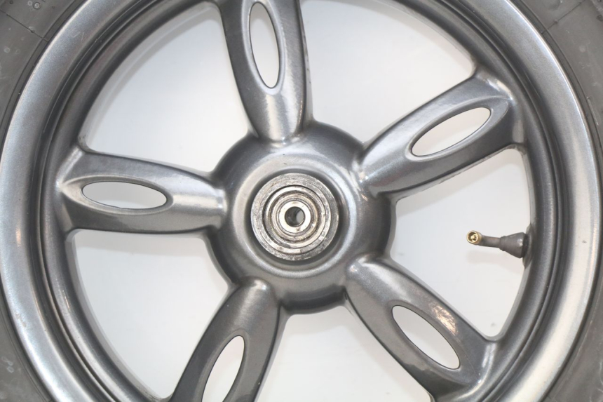 photo de LLANTA DELANTERA MBK OVETTO 2T 50 (2007 - 2017) - Características distintivas