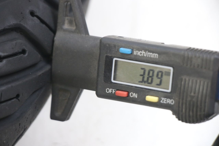 photo de RUEDA DELANTERA HONDA PCX (JF28) 125 (2009 - 2011) - Zoom estado de uso