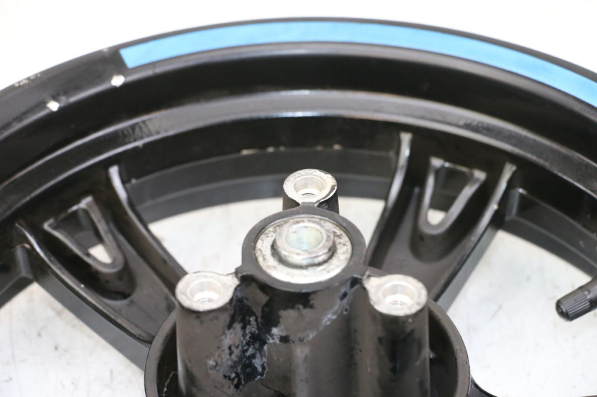 photo de LLANTA DELANTERA  PEUGEOT STREETZONE 4T 50 (2018 - 2023) - Primer plano de alta resolución