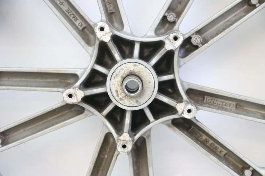 photo de LLANTA DELANTERA  PIAGGIO BEVERLY 125 (1998 - 2005) - Enfoque en la estructura