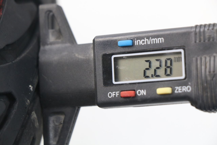 photo de LLANTA DELANTERA  VASTRO R-ONE 4T 50 (2014 - 2022) - Zoom estado de uso