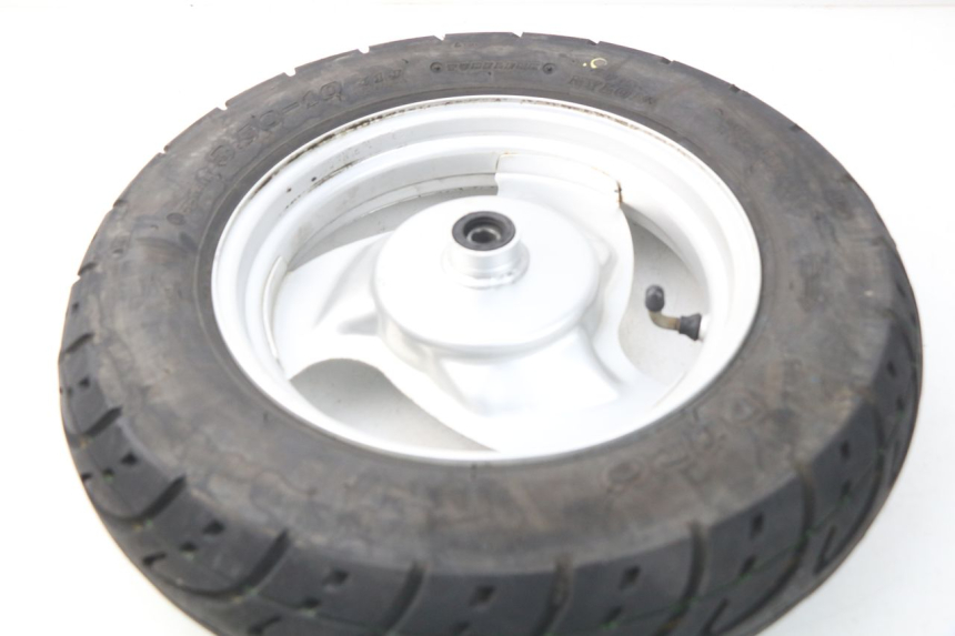 photo de LLANTA DELANTERA  VASTRO R-ONE 4T 50 (2014 - 2022) - Primer plano técnico