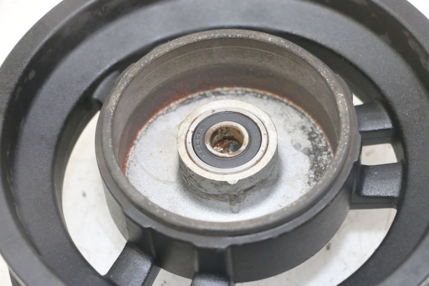 photo de LLANTA DELANTERA  PUNK ELECTRIC RIDER 1 - Detalles de los puntos de fijación