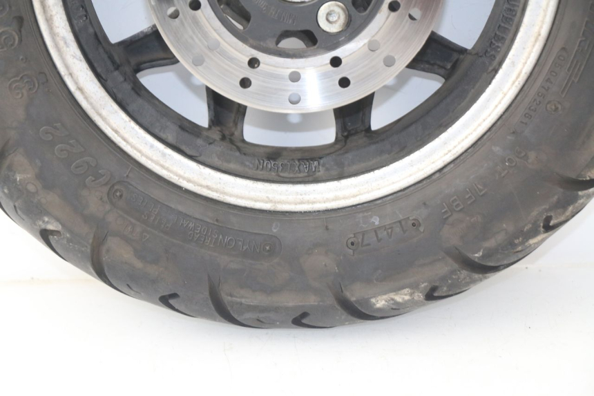 photo de LLANTA DELANTERA  TURBHO RP 50 (2018 - 2022) - Detalles de los puntos de fijación