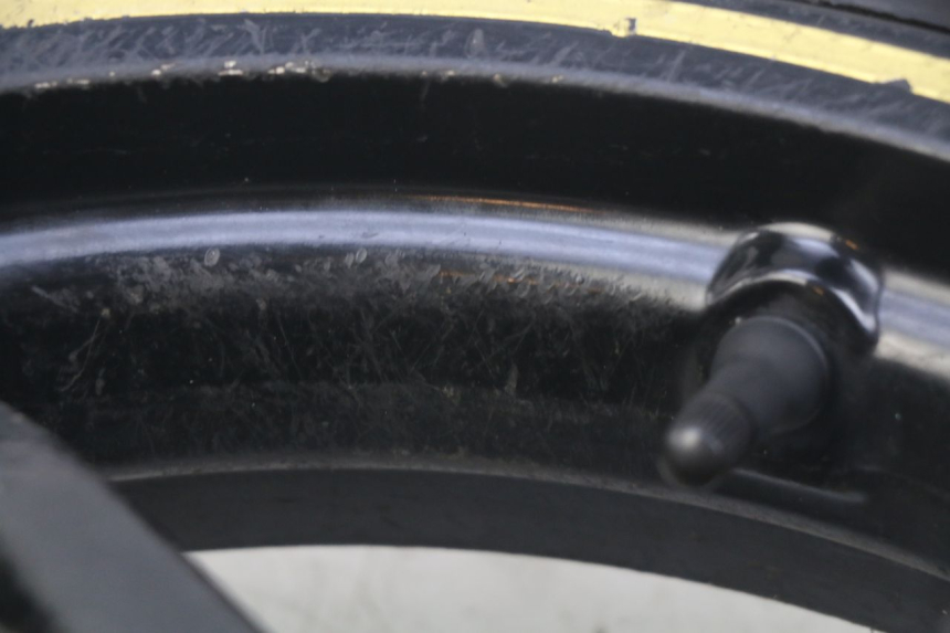 photo de LLANTA DELANTERA GILERA RUNNER SP 50 (2009 - 2017) - Detalles de los puntos de fijación