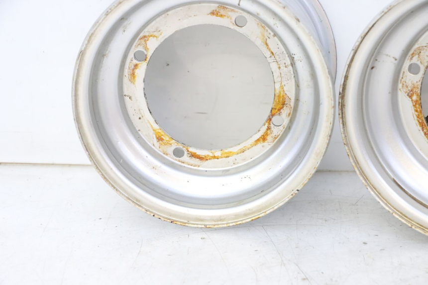 photo de LLANTA DELANTERA  HYTRACK S 150 (2003 - 2011) - Estado de la superficie y material