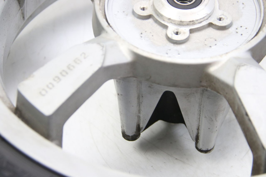 photo de LLANTA DELANTERA PEUGEOT SATELIS COMPRESSOR K15 125 (2006 - 2009) - Recambio usado revisado