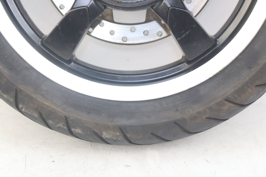 photo de LLANTA DELANTERA PEUGEOT SATELIS 125 (2010 - 2012) - Enfoque en la estructura