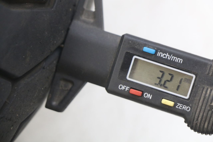 photo de LLANTA DELANTERA PEUGEOT SATELIS 125 (2010 - 2012) - Zoom estado de uso