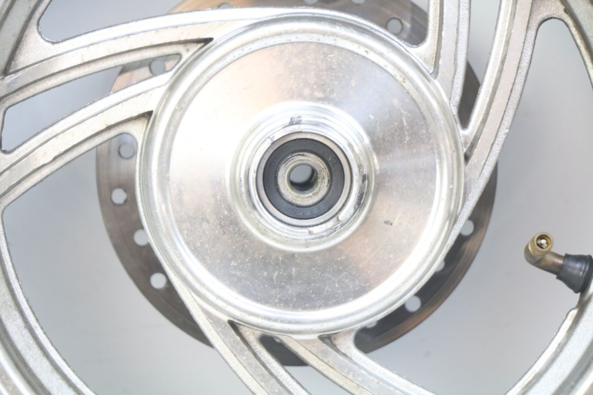 photo de LLANTA DELANTERA JM MOTORS SC 4T 50 (2012 - 2017) - Características distintivas