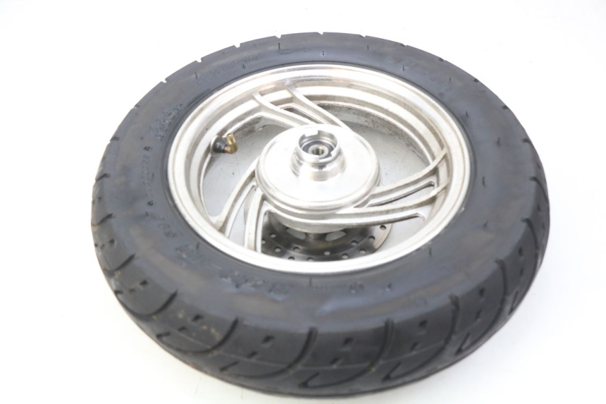 photo de LLANTA DELANTERA JM MOTORS SC 4T 50 (2012 - 2017) - Primer plano técnico