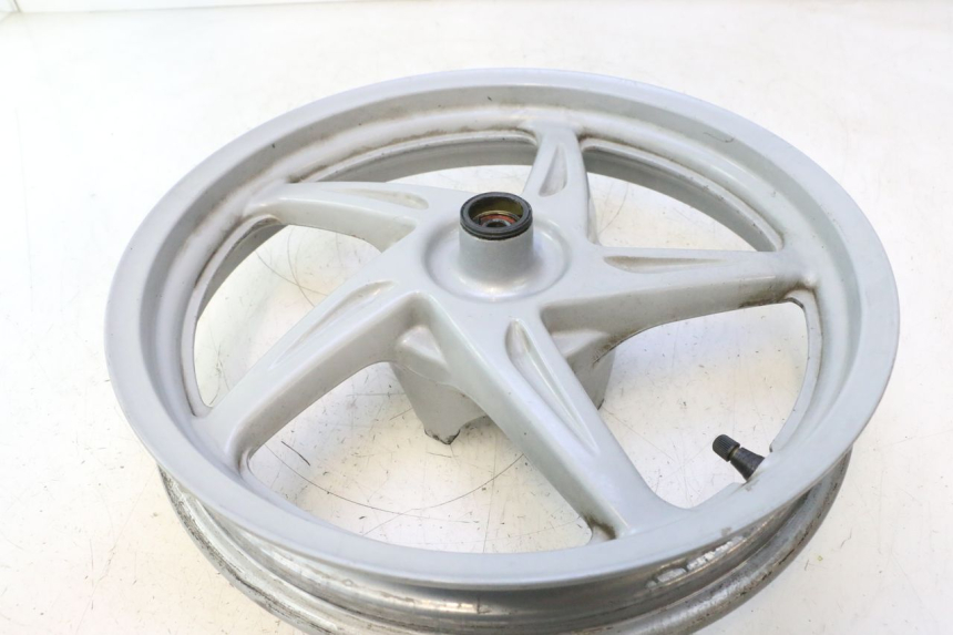 photo de LLANTA DELANTERA  HONDA SH 125 (2001 - 2003) - Primer plano de alta resolución