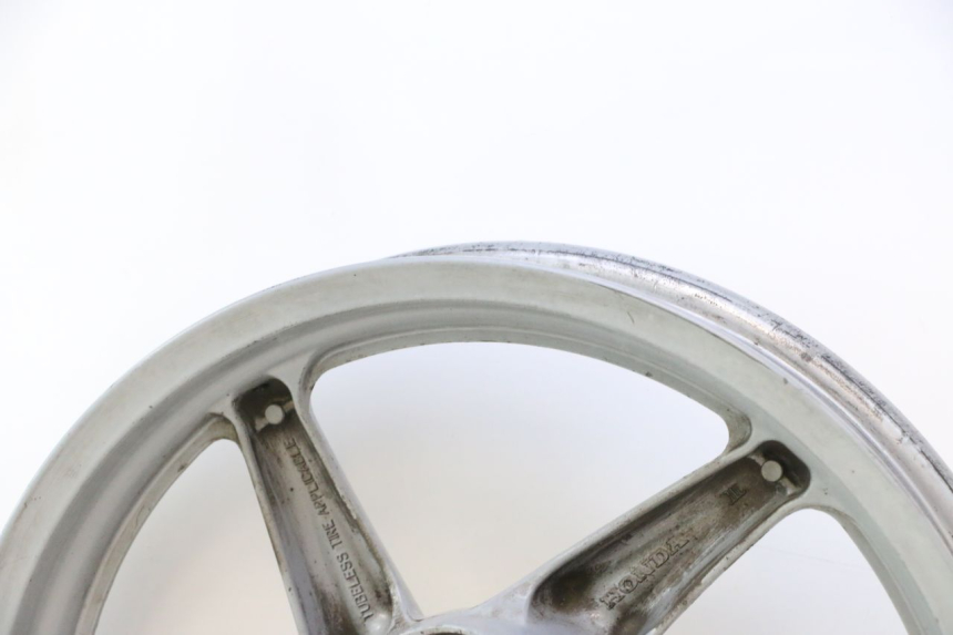 photo de LLANTA DELANTERA  HONDA SH 125 (2001 - 2003) - Detalles de los puntos de fijación