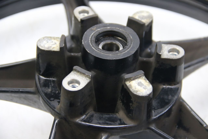 photo de LLANTA DELANTERA SUZUKI SIXTEEN 125 (2008 - 2010) - Ángulo de visión alternativo