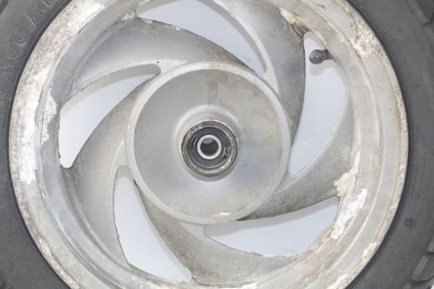 photo de LLANTA DELANTERA  HONDA SJ BALI 50 (1996 - 1999) - Estado de la superficie y material