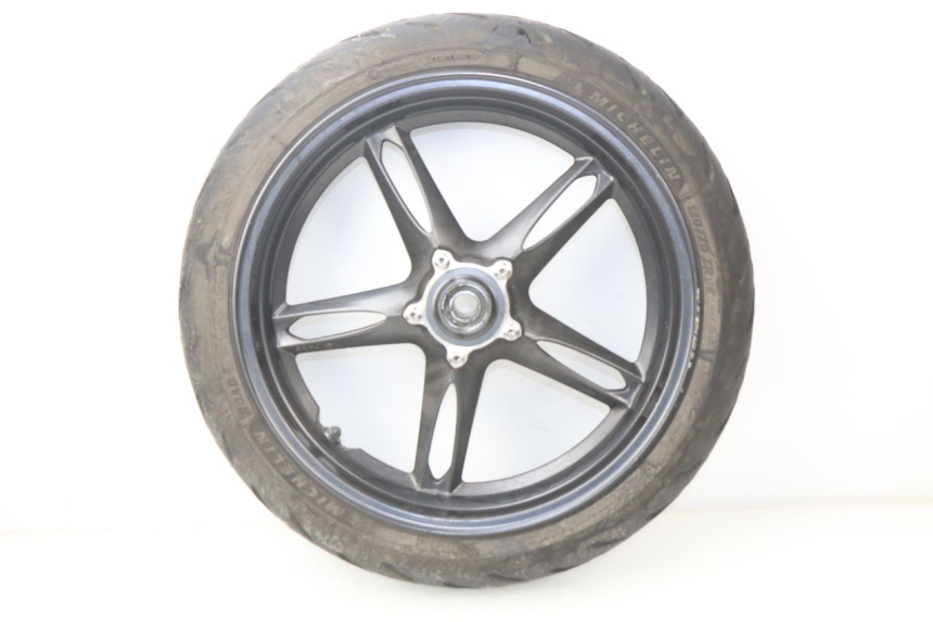 photo de LLANTA DELANTERA  TRIUMPH SPEED TRIPLE 1050 (2005 - 2007) - Características distintivas