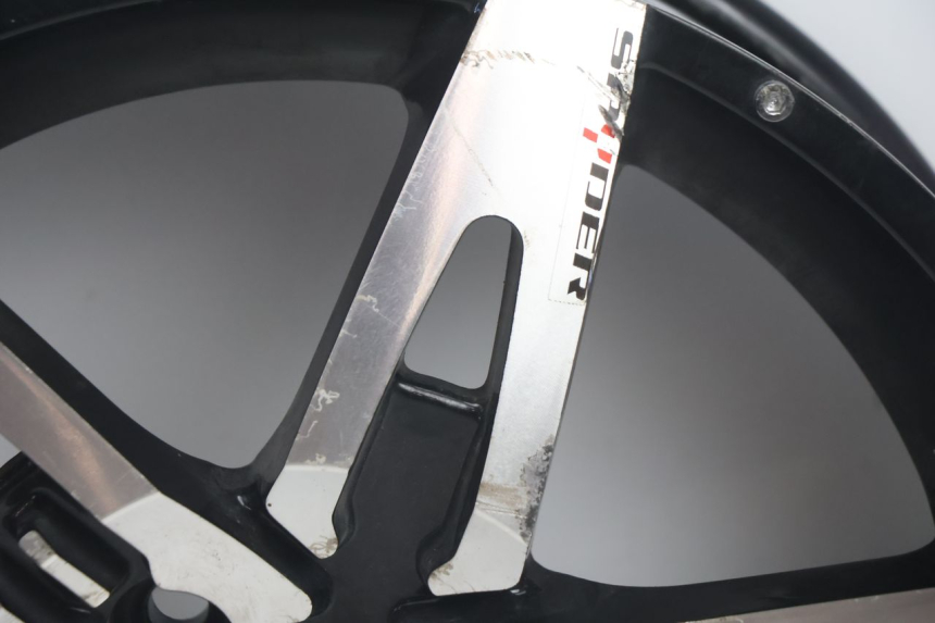 photo de LLANTA DELANTERA  CAN-AM SPYDER RS 1000 (2008 - 2012) - Primer plano técnico