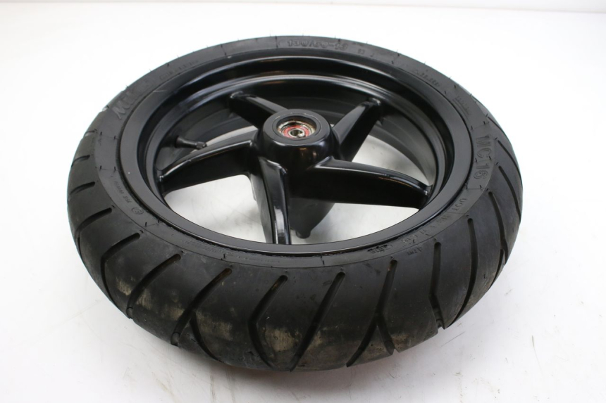 photo de LLANTA DELANTERA APRILIA SR R 2T LC 50 (2018 - 2021) - Primer plano técnico