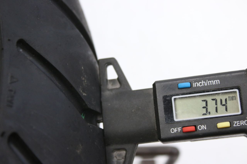 photo de LLANTA DELANTERA APRILIA SR R 2T LC 50 (2018 - 2021) - Detalles de los puntos de fijación