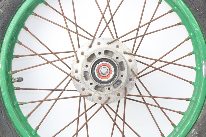 photo de LLANTA DELANTERA YAMAHA SR 125 (1982 - 2003) - Características distintivas