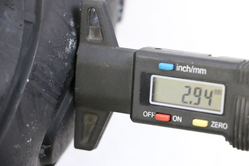 photo de LLANTA DELANTERA  PEUGEOT STREETZONE 2T 50 (2014 - 2019) - Zoom estado de uso