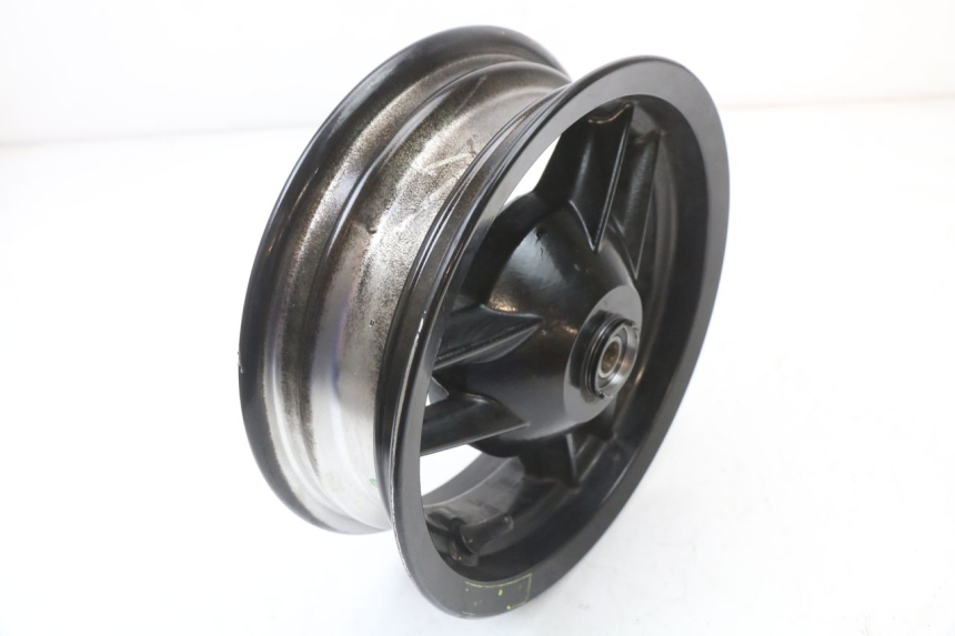 photo de LLANTA DELANTERA  PEUGEOT STREETZONE I 2T 50 (2018 - 2020) - Primer plano técnico