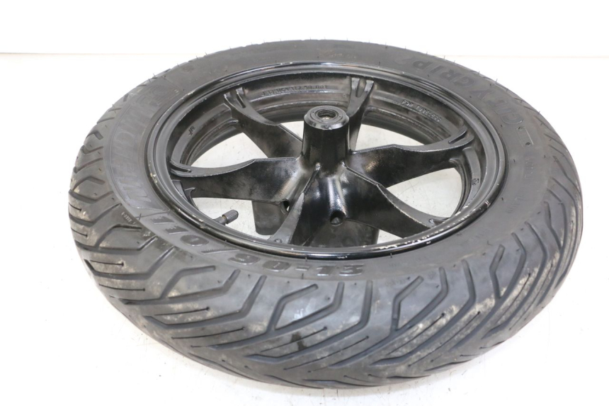 photo de LLANTA DELANTERA  SUZUKI BURGMAN 125 (2018 - 2021) - Detalles de los puntos de fijación