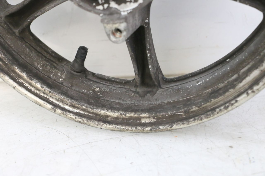 photo de LLANTA DELANTERA  SUZUKI BURGMAN 125 (2015 - 2017) - Detalles de los puntos de fijación