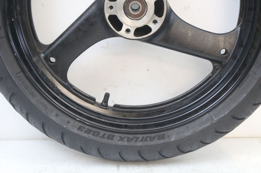 photo de LLANTA DELANTERA  SUZUKI GS F 500 (2004 - 2007) - Características distintivas