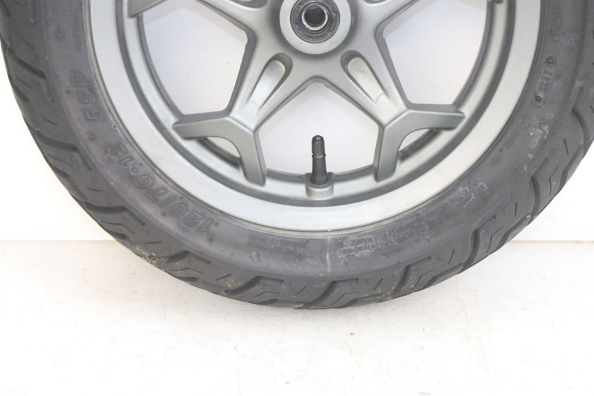 photo de LLANTA DELANTERA APRILIA SXR 50 (2021 - 2023) - Características distintivas