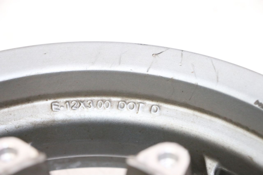 photo de LLANTA DELANTERA APRILIA SXR 50 (2021 - 2023) - Primer plano de alta resolución